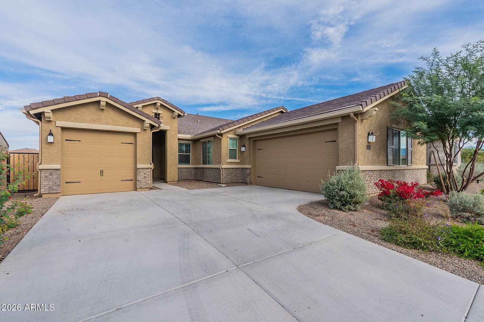 18378 W BROOKWOOD Drive, Goodyear, AZ 85338 — photo 4 of 69