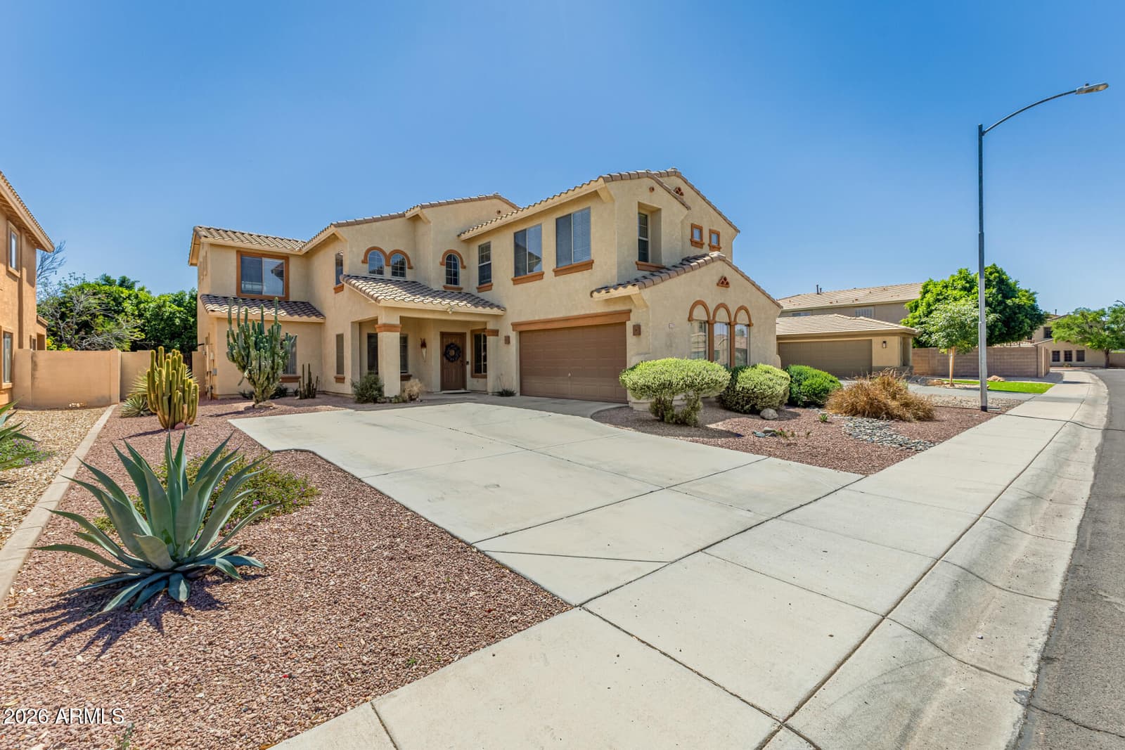 15129 W POST Drive, Surprise, AZ 85374 — photo 3 of 24