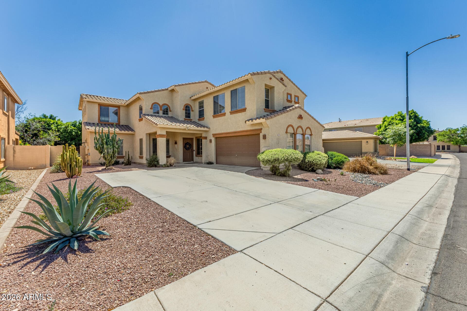 15129 W POST Drive, Surprise, AZ 85374 — photo 3 of 24