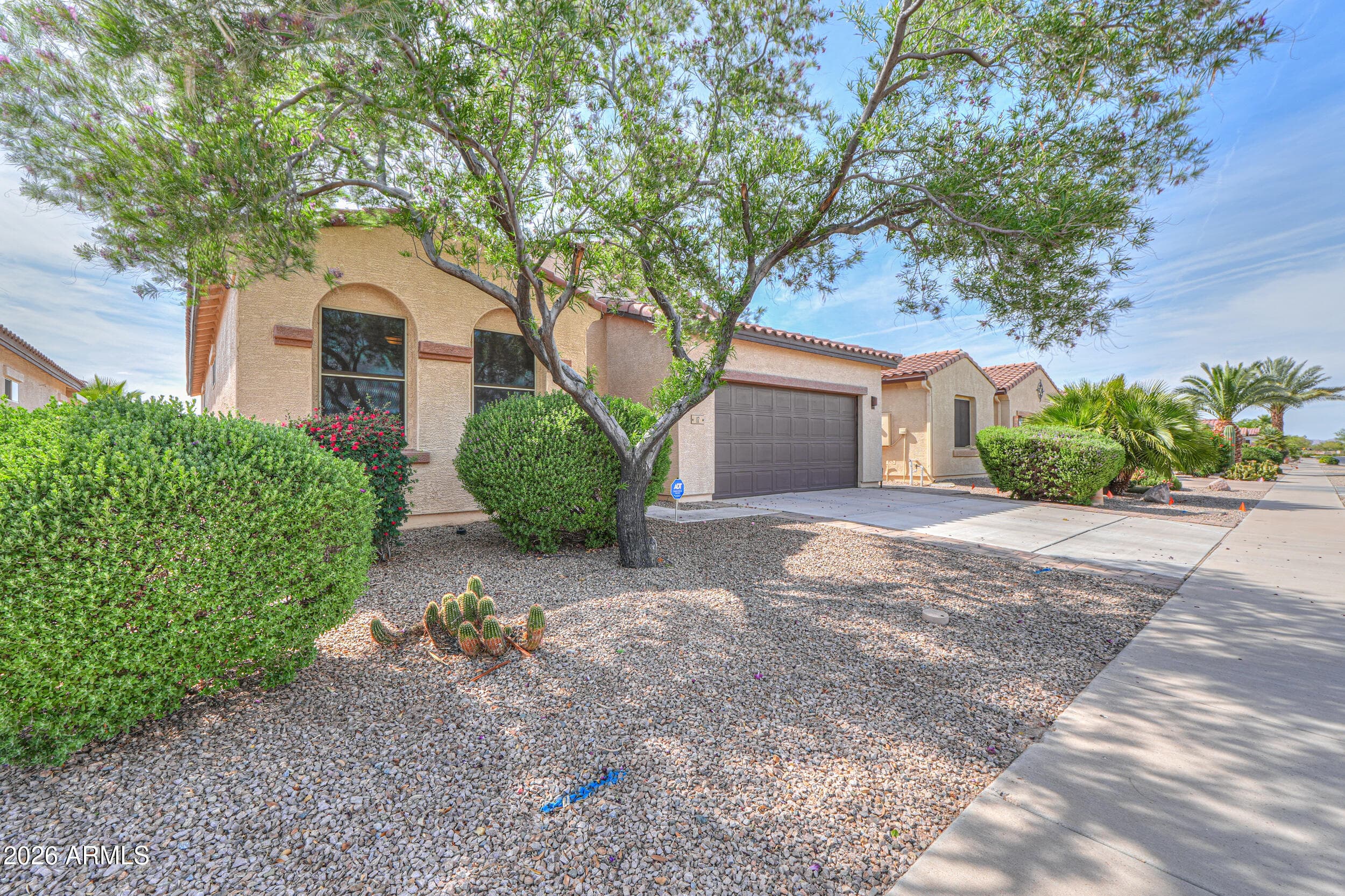 17 S ALAMOSA Avenue, Casa Grande, AZ 85194 — photo 2 of 61