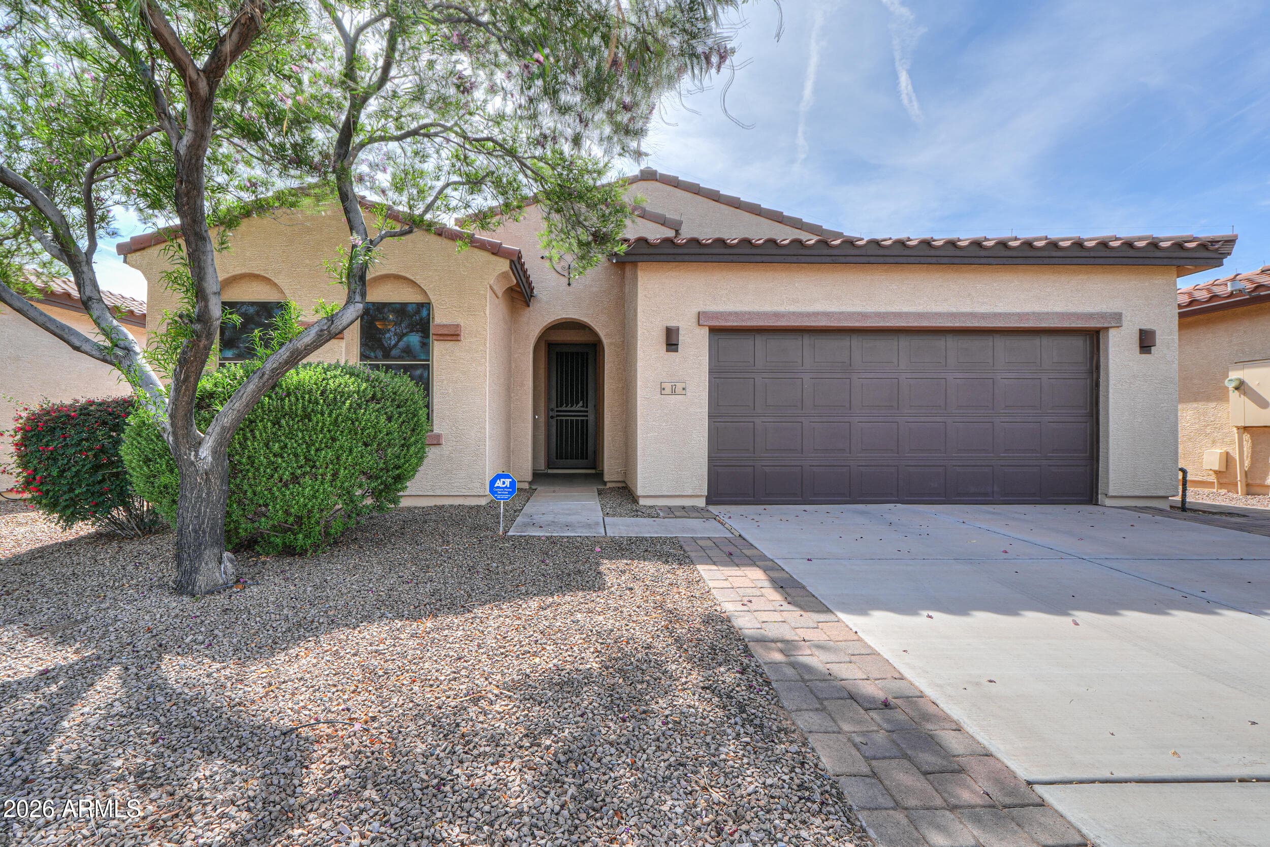 17 S ALAMOSA Avenue, Casa Grande, AZ 85194 — photo 4 of 61