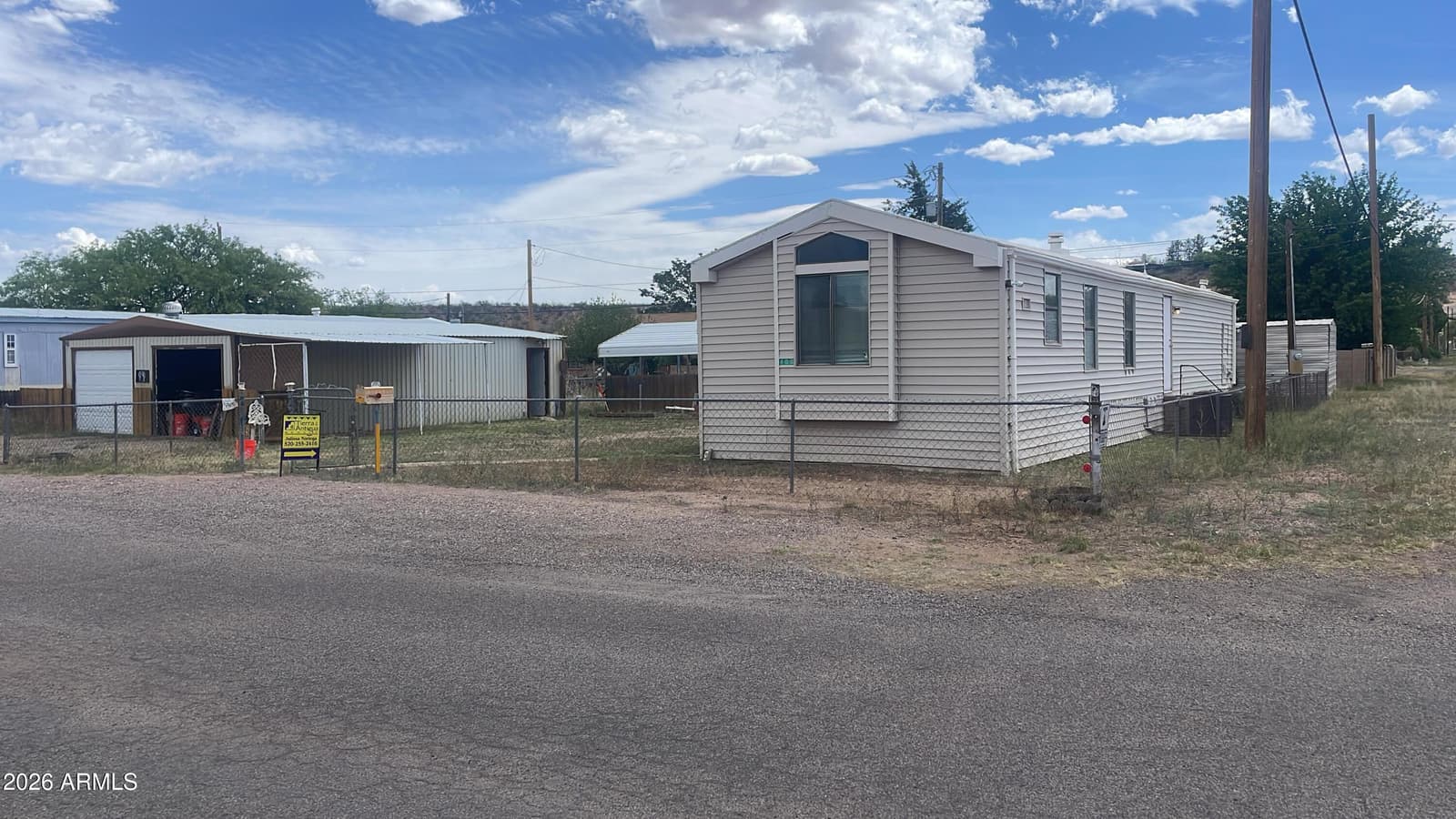 400 E Yuma Street, Huachuca City, AZ 85616 — photo 1 of 29