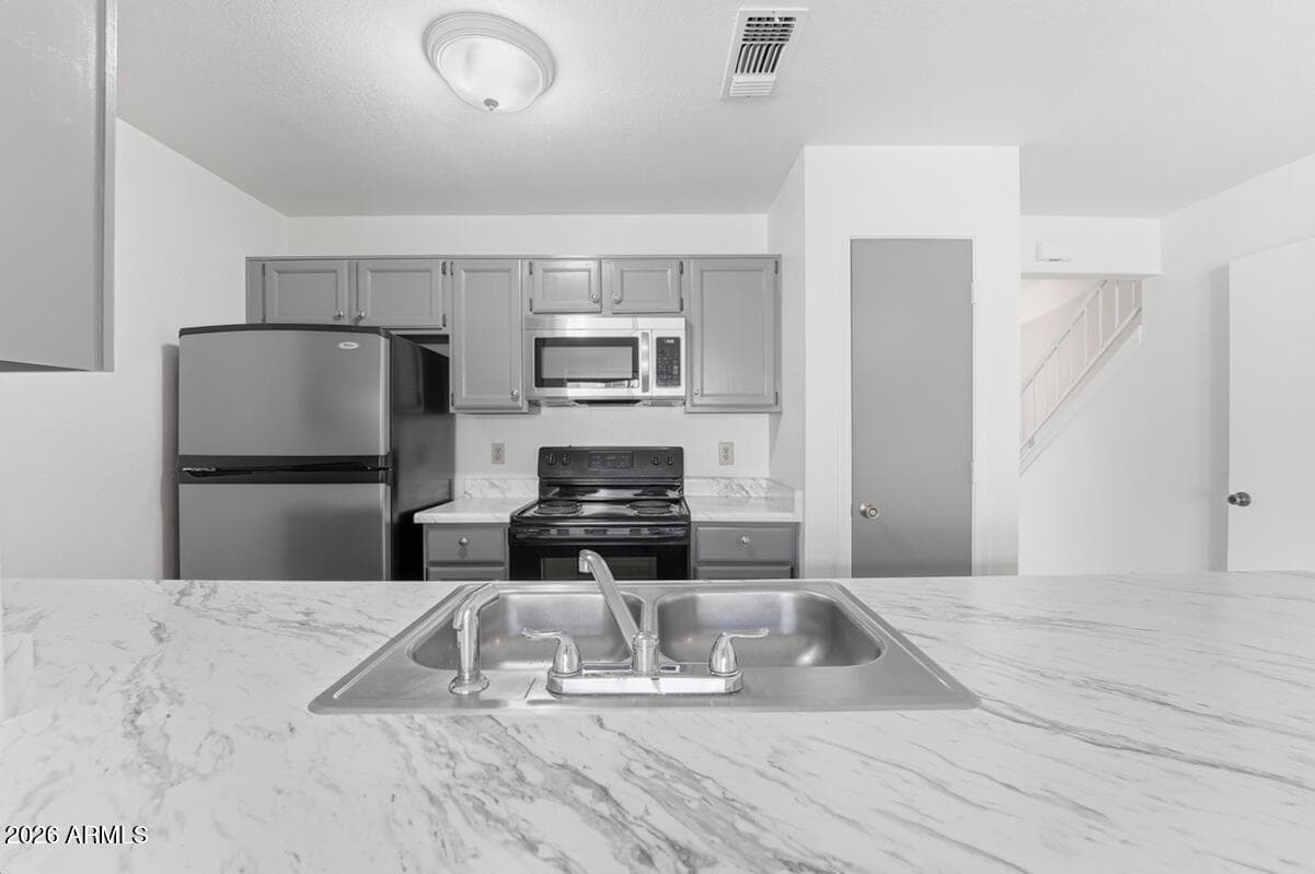 4114 E Union Hills Drive 1004, Phoenix, AZ 85050 — photo 8 of 52