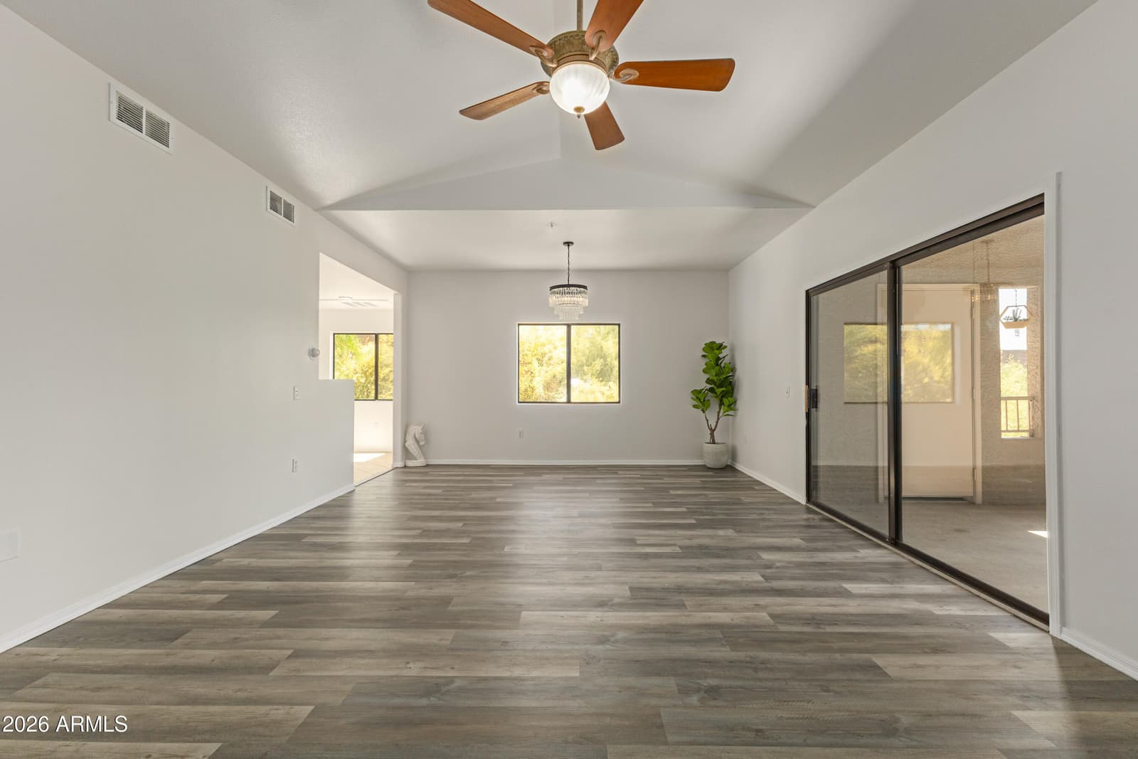 15225 N 100TH Street 2210, Scottsdale, AZ 85260 — photo 5 of 30