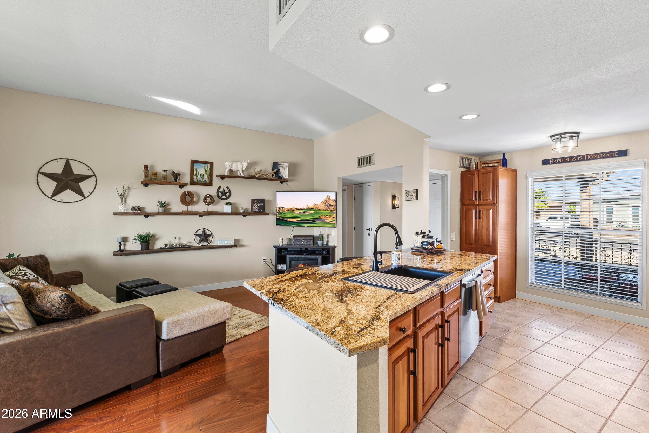 11153 W PALMERAS Drive, Sun City, AZ 85373 — photo 8 of 24