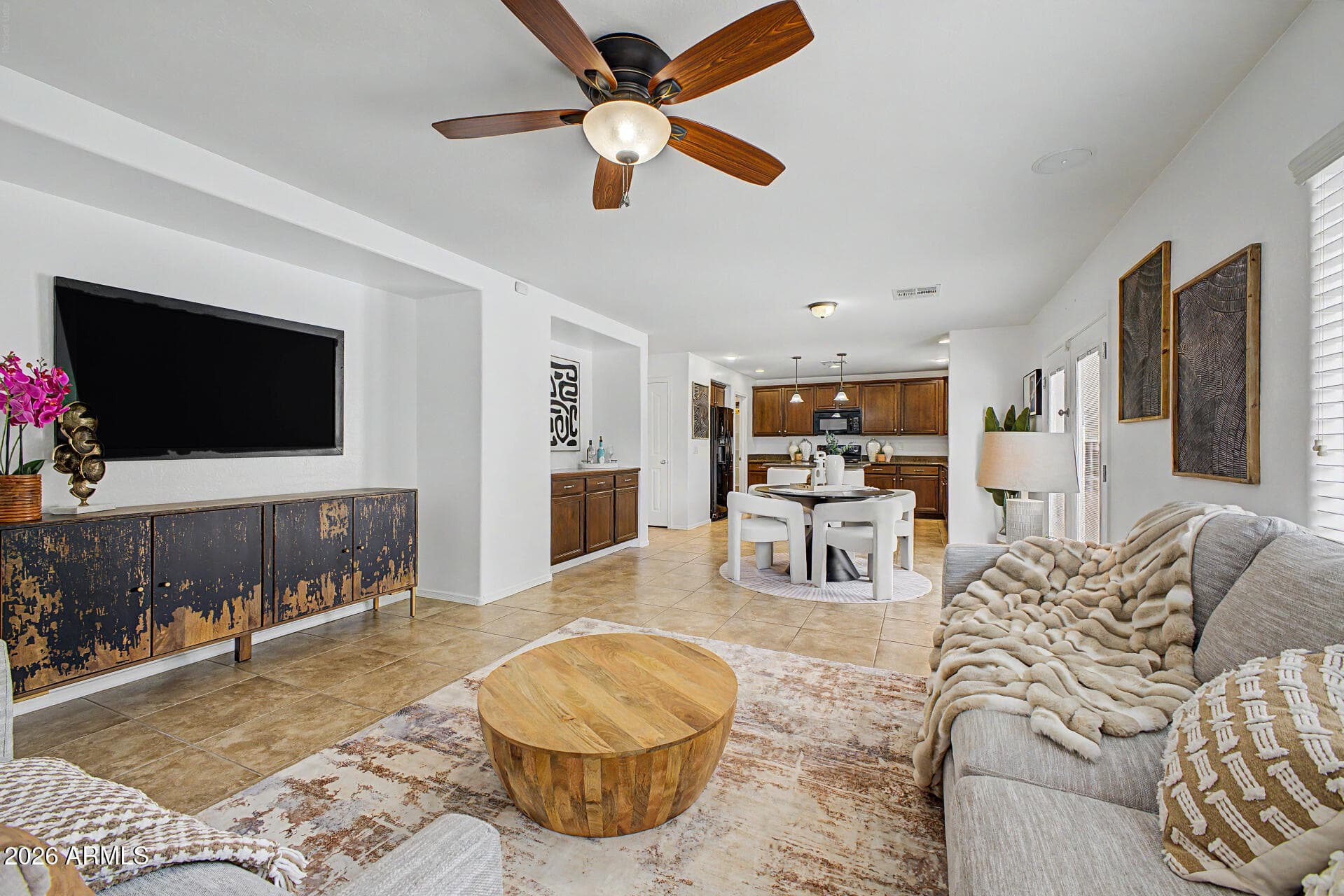 2323 W HUNTER Court, Phoenix, AZ 85085 — photo 10 of 33