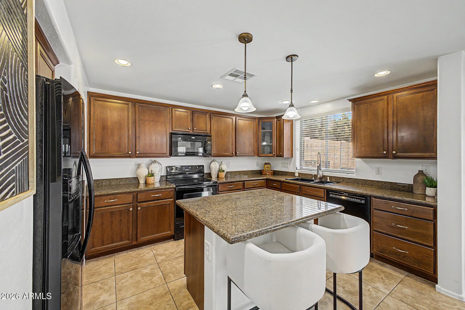 2323 W HUNTER Court, Phoenix, AZ 85085 — photo 11 of 33