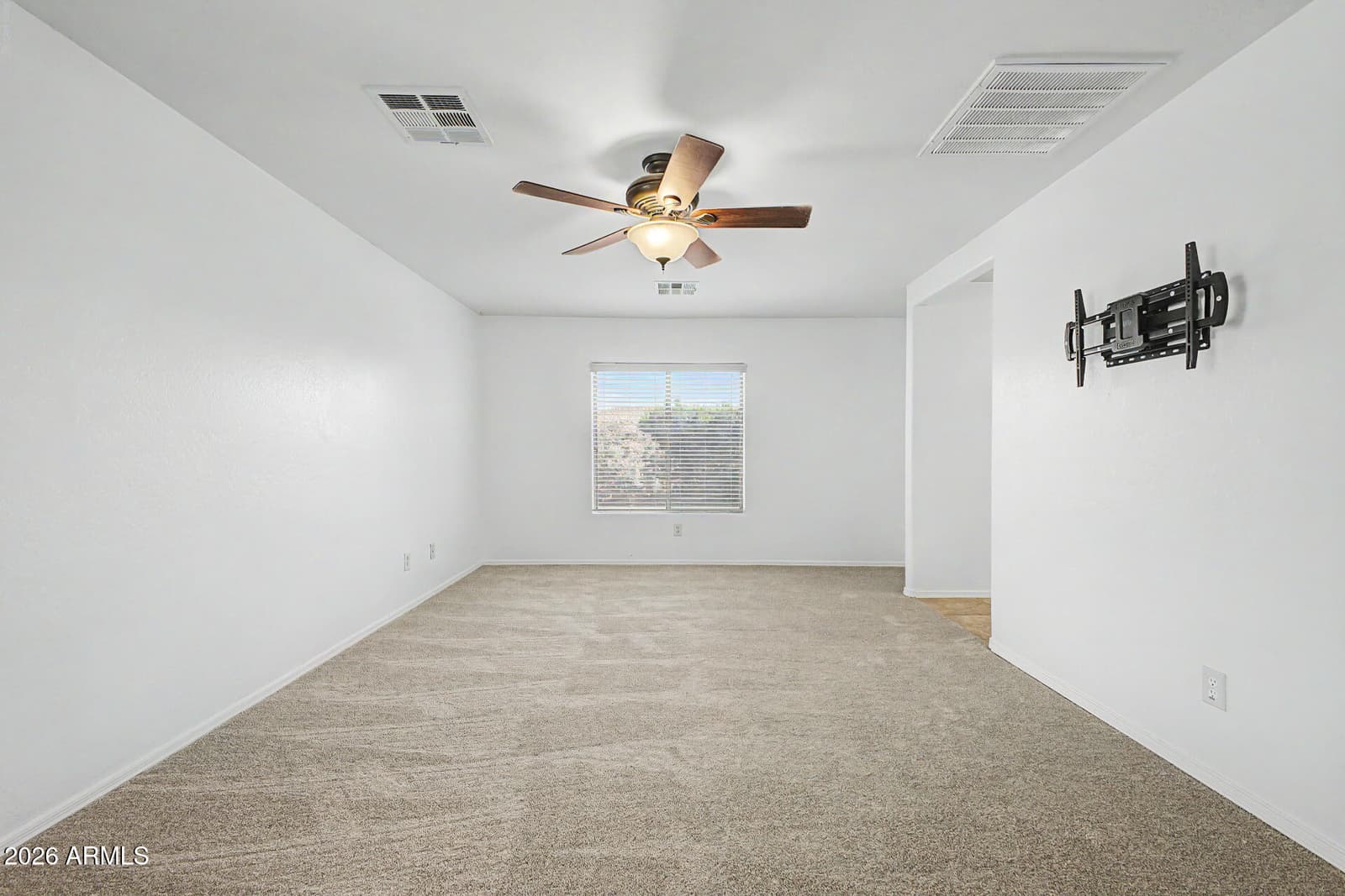 2323 W HUNTER Court, Phoenix, AZ 85085 — photo 19 of 33