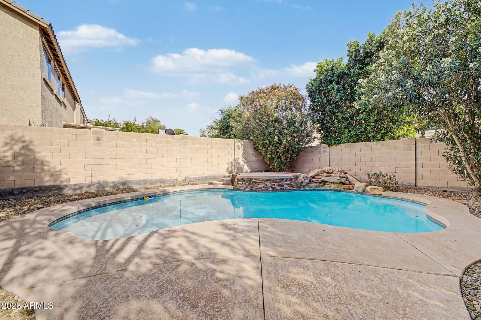 2323 W HUNTER Court, Phoenix, AZ 85085 — photo 31 of 33