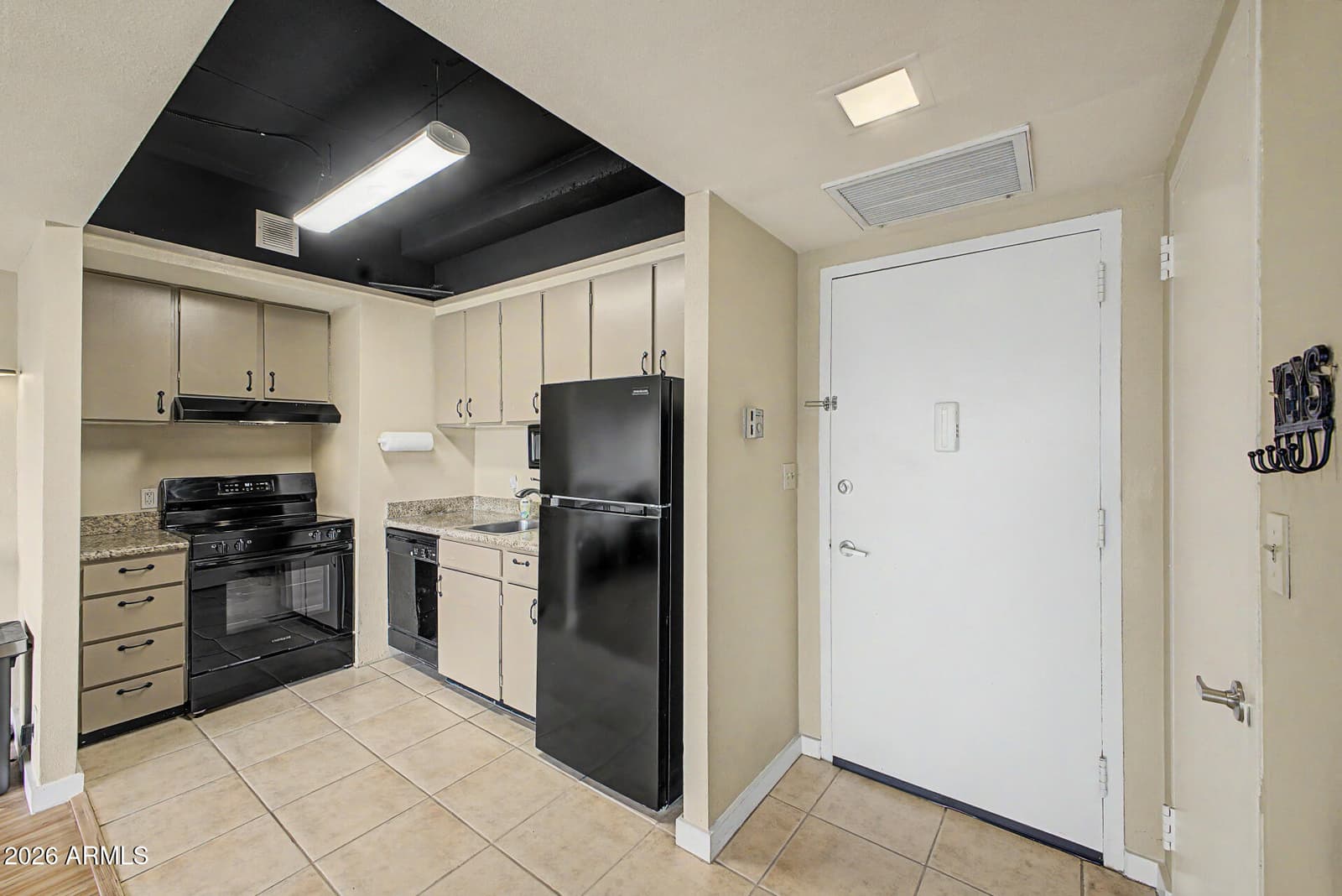 4750 N CENTRAL Avenue 3R, Phoenix, AZ 85012 — photo 5 of 27
