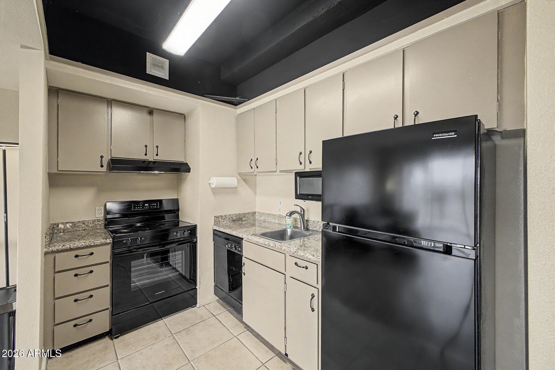 4750 N CENTRAL Avenue 3R, Phoenix, AZ 85012 — photo 6 of 27