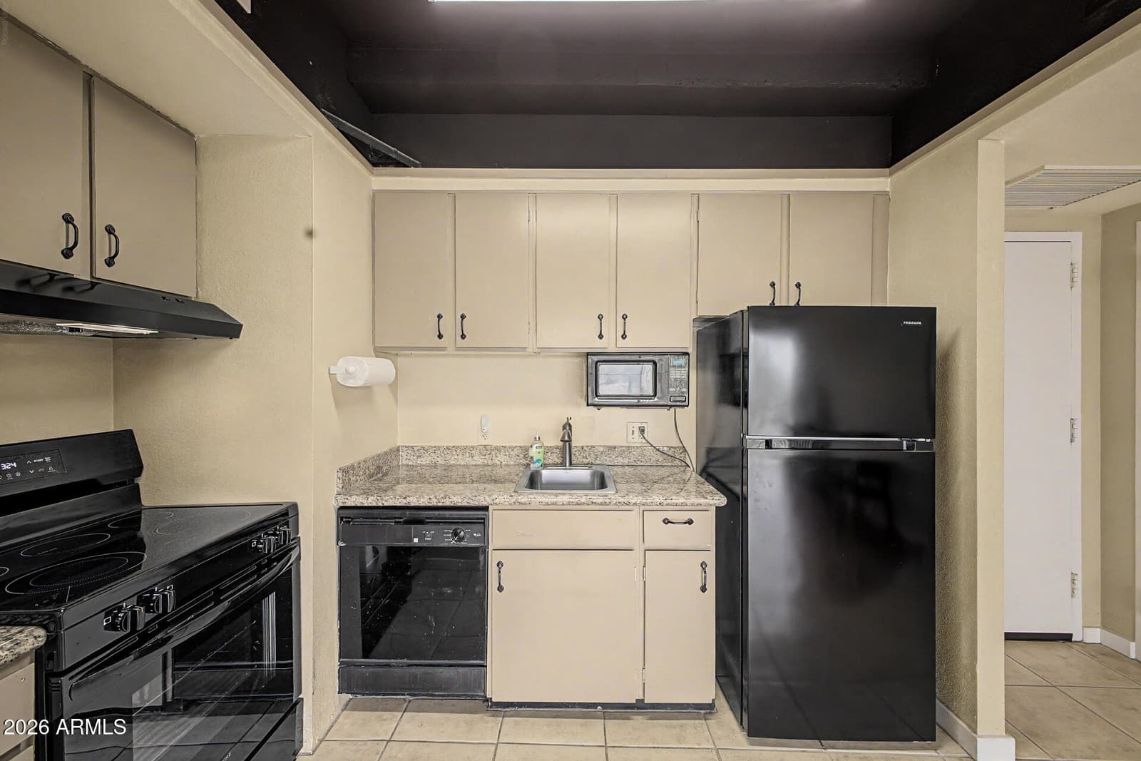 4750 N CENTRAL Avenue 3R, Phoenix, AZ 85012 — photo 8 of 27