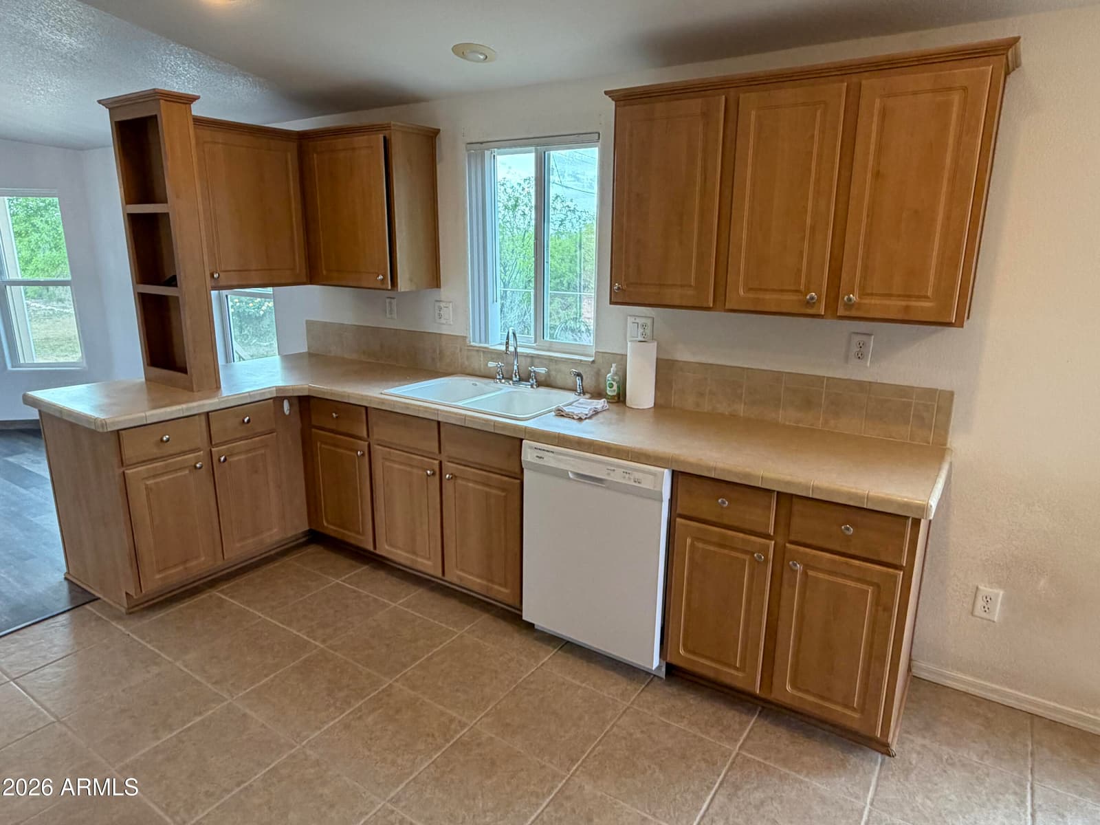 928 W AUSTIN Street, Bisbee, AZ 85603 — photo 7 of 29