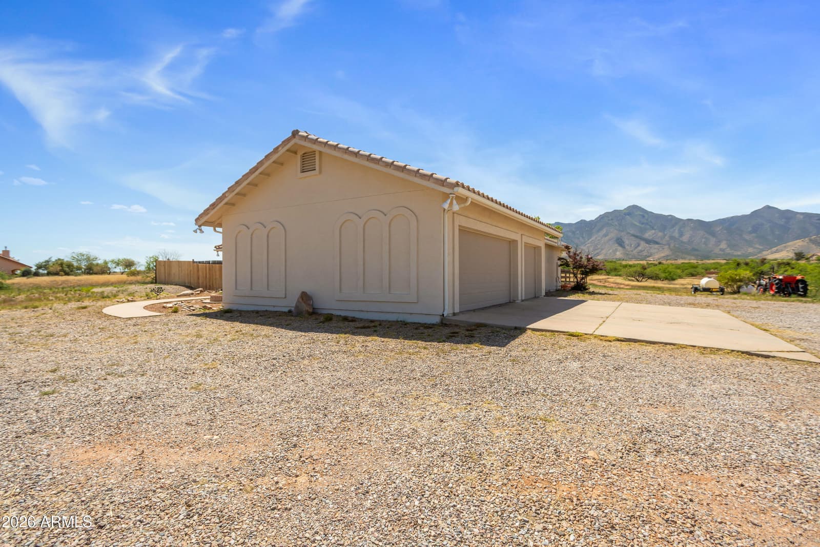 9354 S DEER RIDGE Trail, Hereford, AZ 85615 — photo 10 of 54