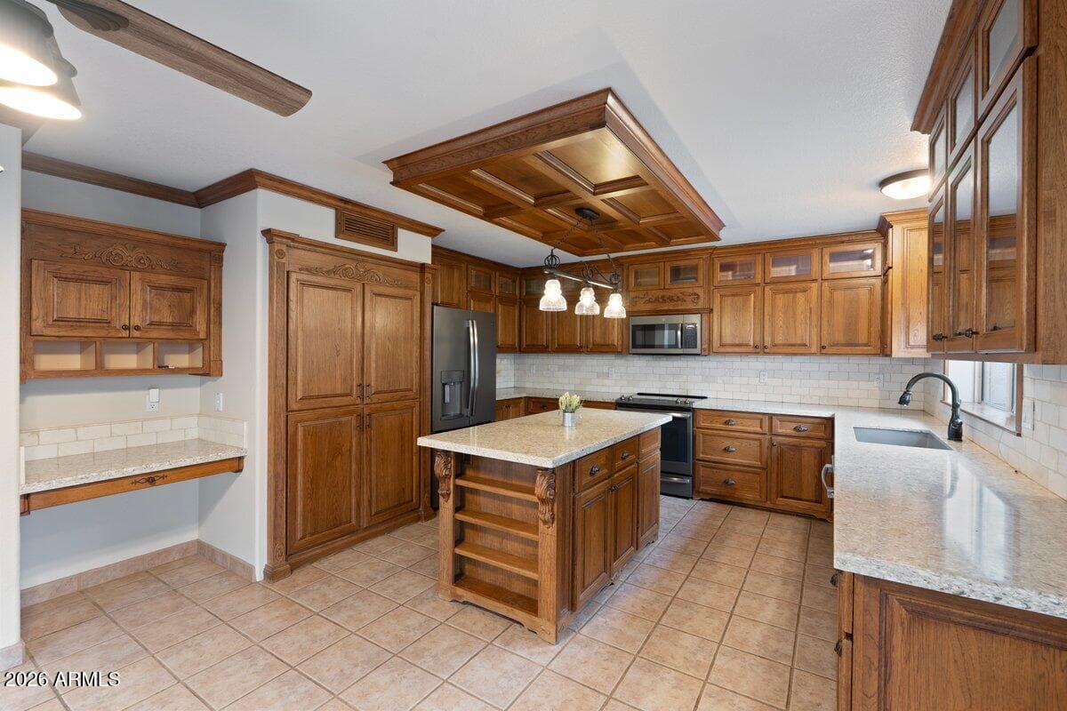 4658 E KELLY Drive, Gilbert, AZ 85234 — photo 7 of 39