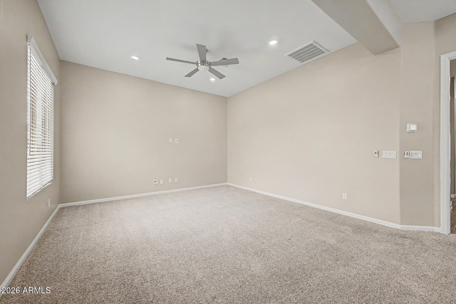 6618 W MADRE DEL ORO Drive, Phoenix, AZ 85083 — photo 14 of 50