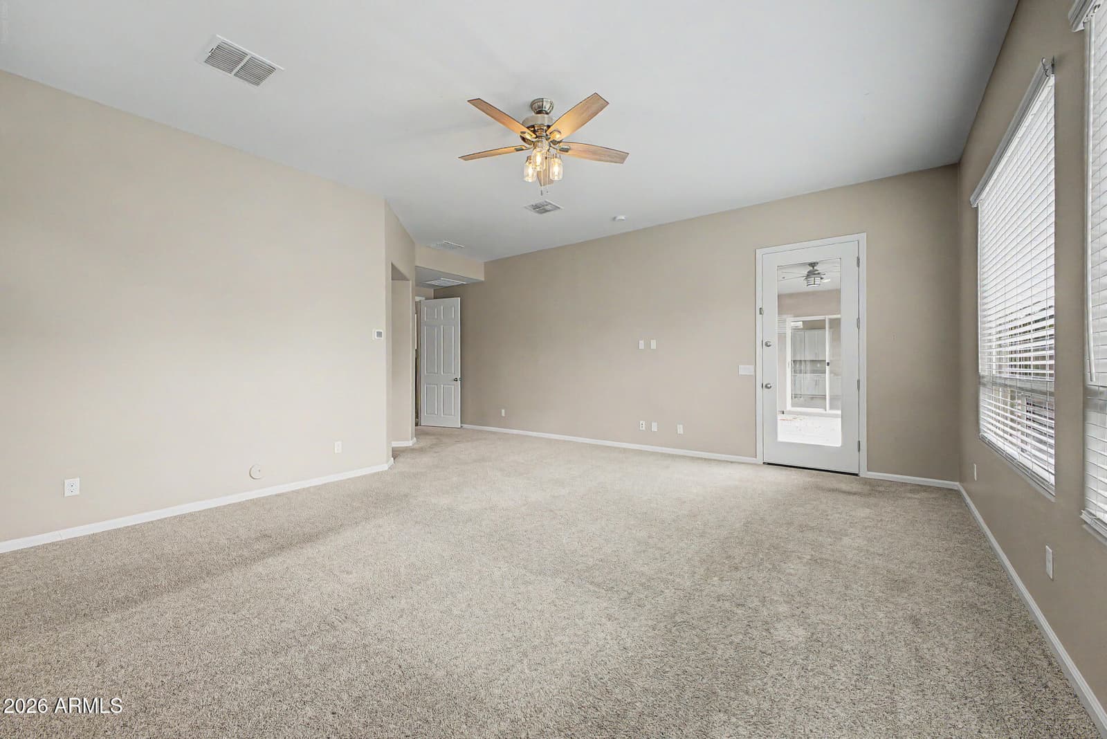 6618 W MADRE DEL ORO Drive, Phoenix, AZ 85083 — photo 24 of 50