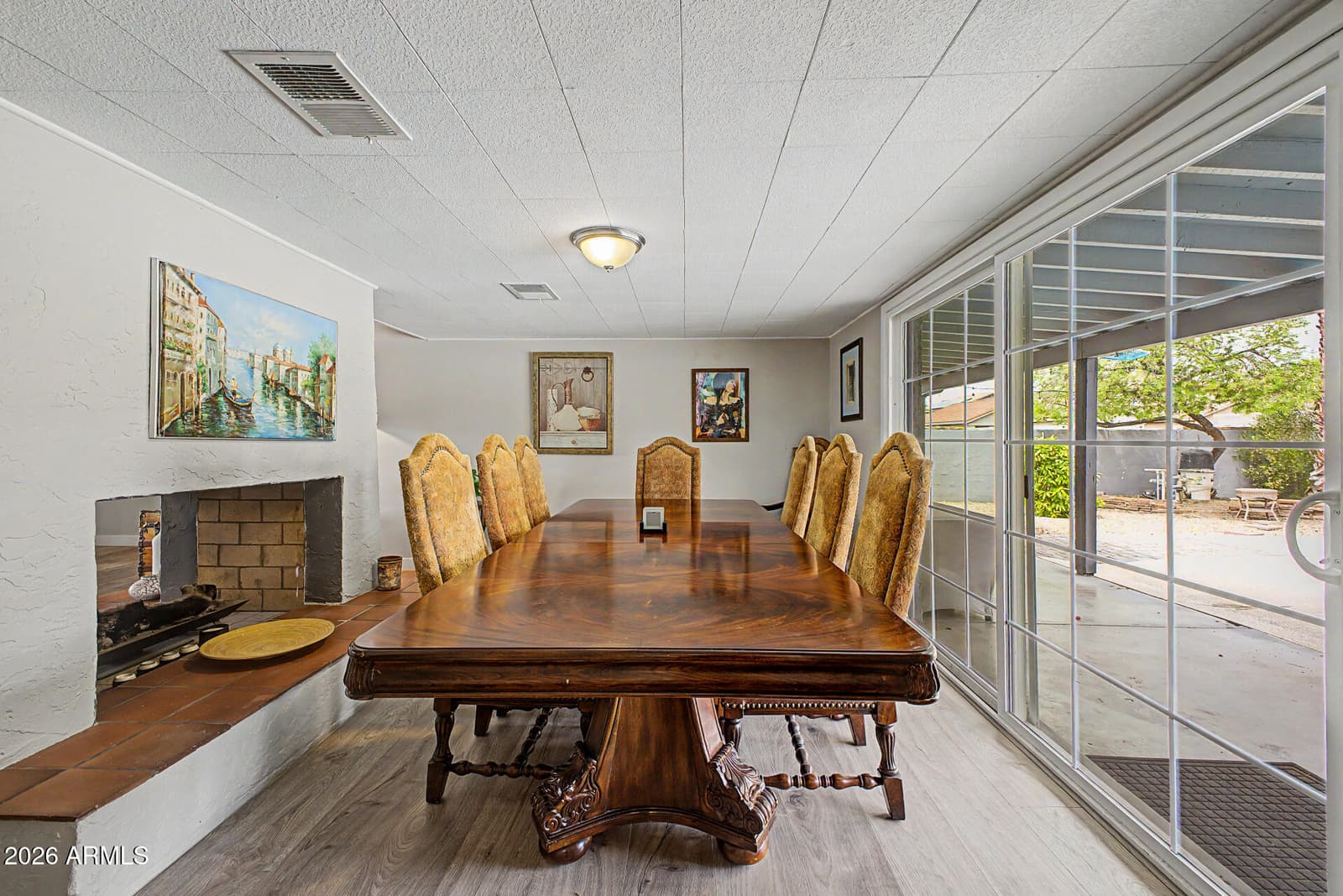 5720 W FRIER Drive W, Glendale, AZ 85301 — photo 10 of 28