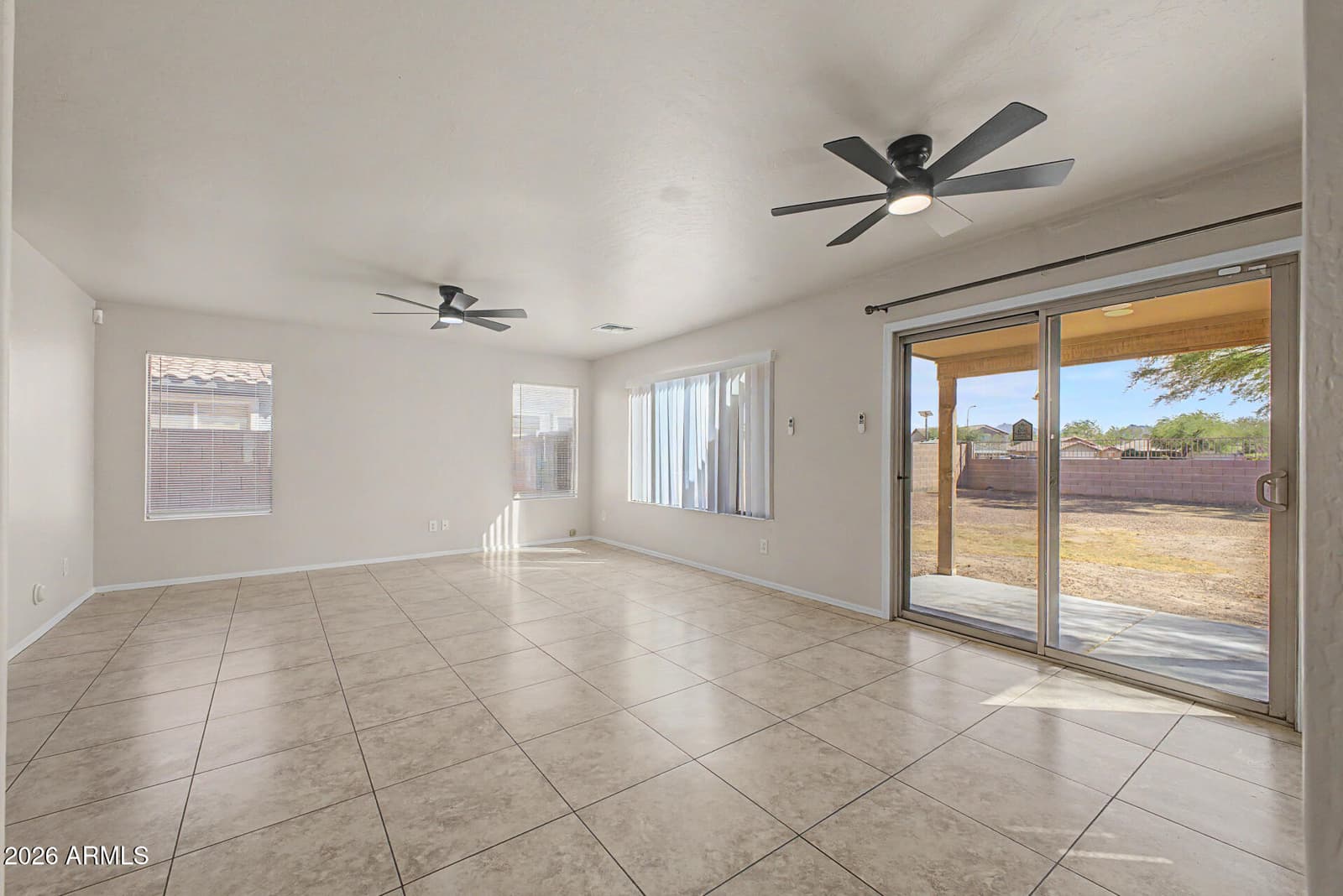 414 S 113TH Avenue, Avondale, AZ 85323 — photo 7 of 37