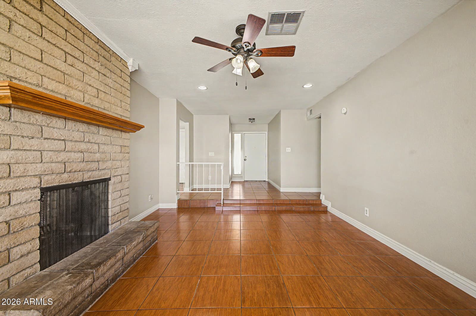 3410 W JUNIPER Avenue, Phoenix, AZ 85053 — photo 10 of 41