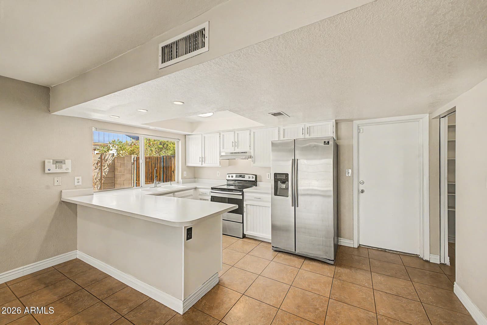 3410 W JUNIPER Avenue, Phoenix, AZ 85053 — photo 18 of 41