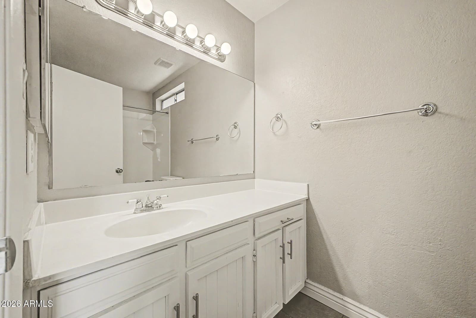 3410 W JUNIPER Avenue, Phoenix, AZ 85053 — photo 34 of 41