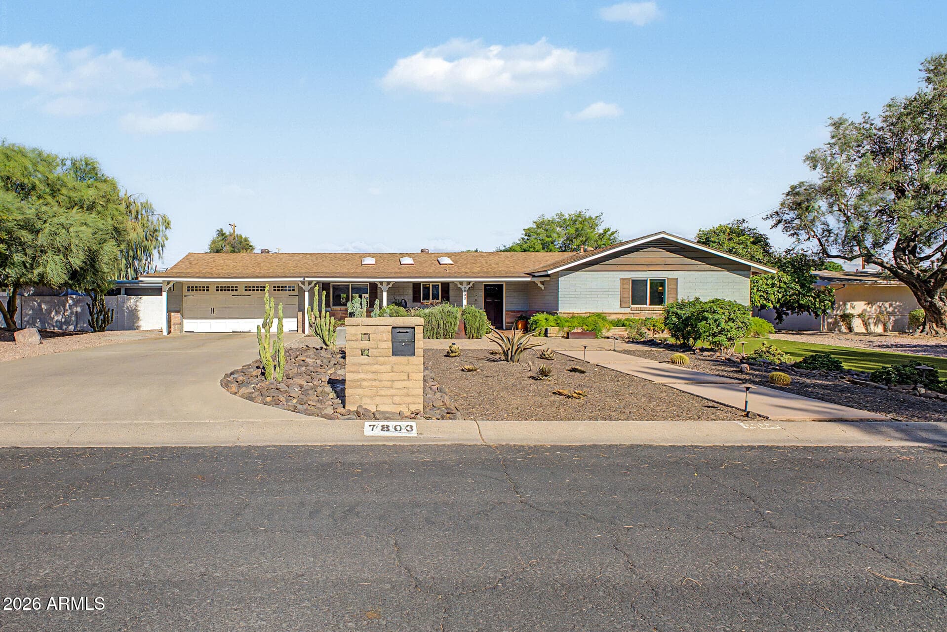 7803 N 12TH Avenue, Phoenix, AZ 85021 — photo 3 of 41