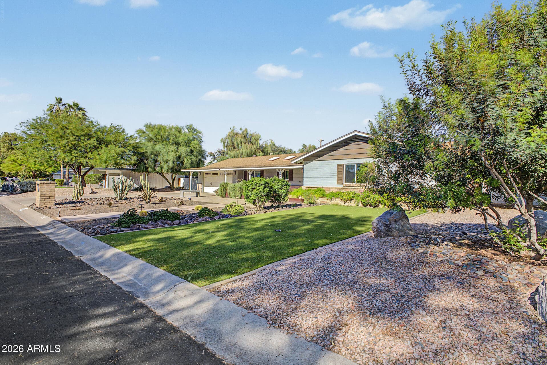 7803 N 12TH Avenue, Phoenix, AZ 85021 — photo 5 of 41