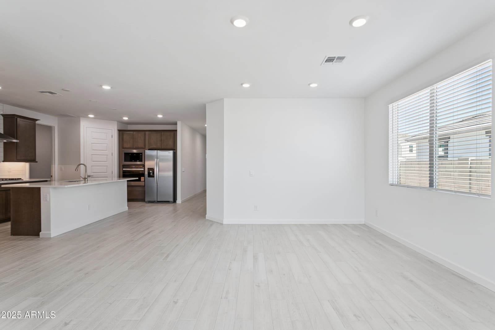 6781 W SPUR Drive, Peoria, AZ 85383 — photo 15 of 40