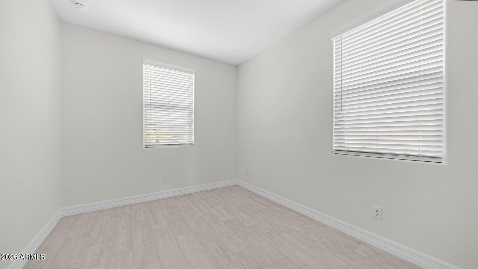 13359 W EAGLE FEATHER Road, Peoria, AZ 85383 — photo 4 of 43