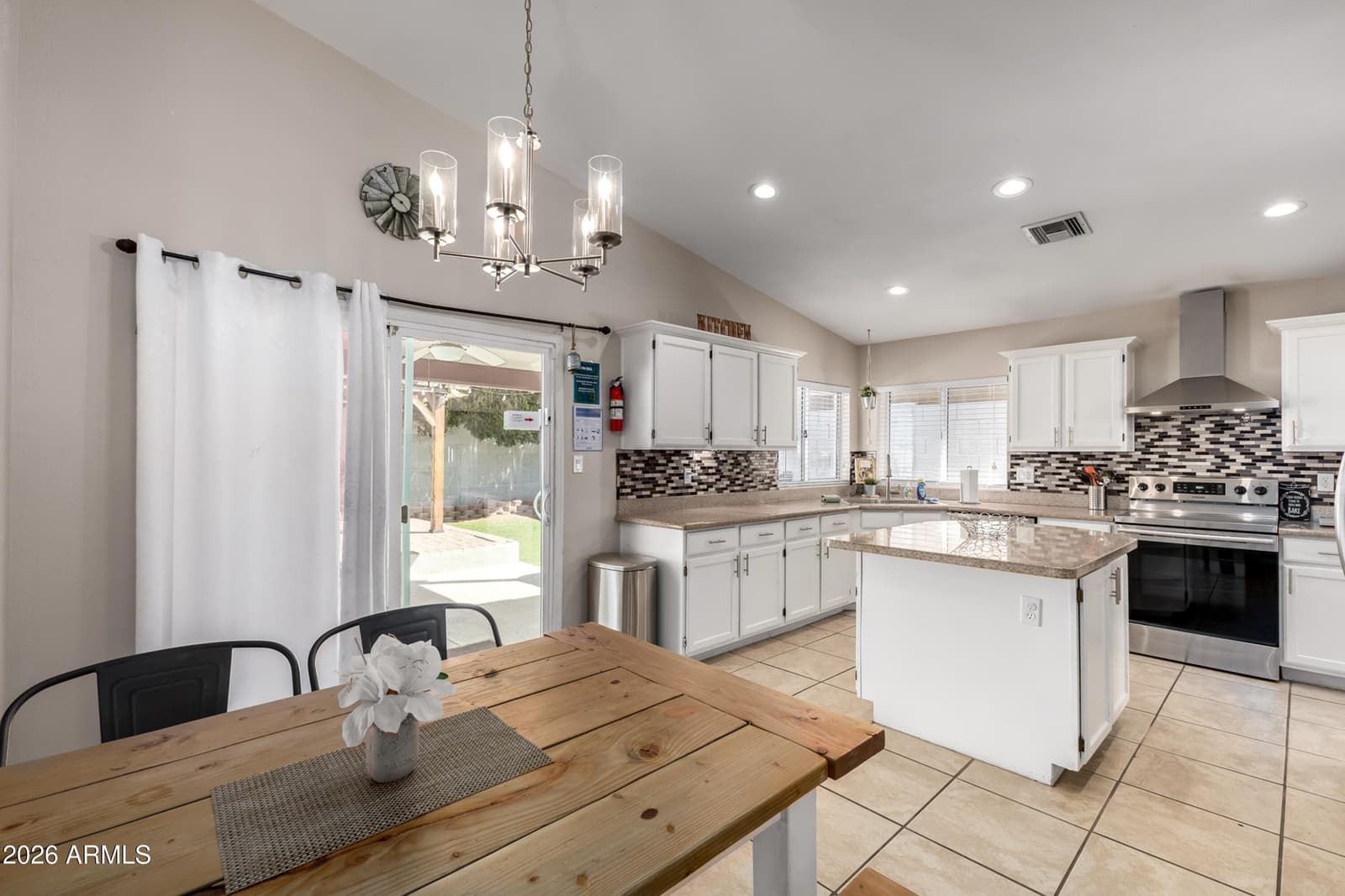 4046 W AVENIDA DEL SOL, Glendale, AZ 85310 — photo 13 of 37