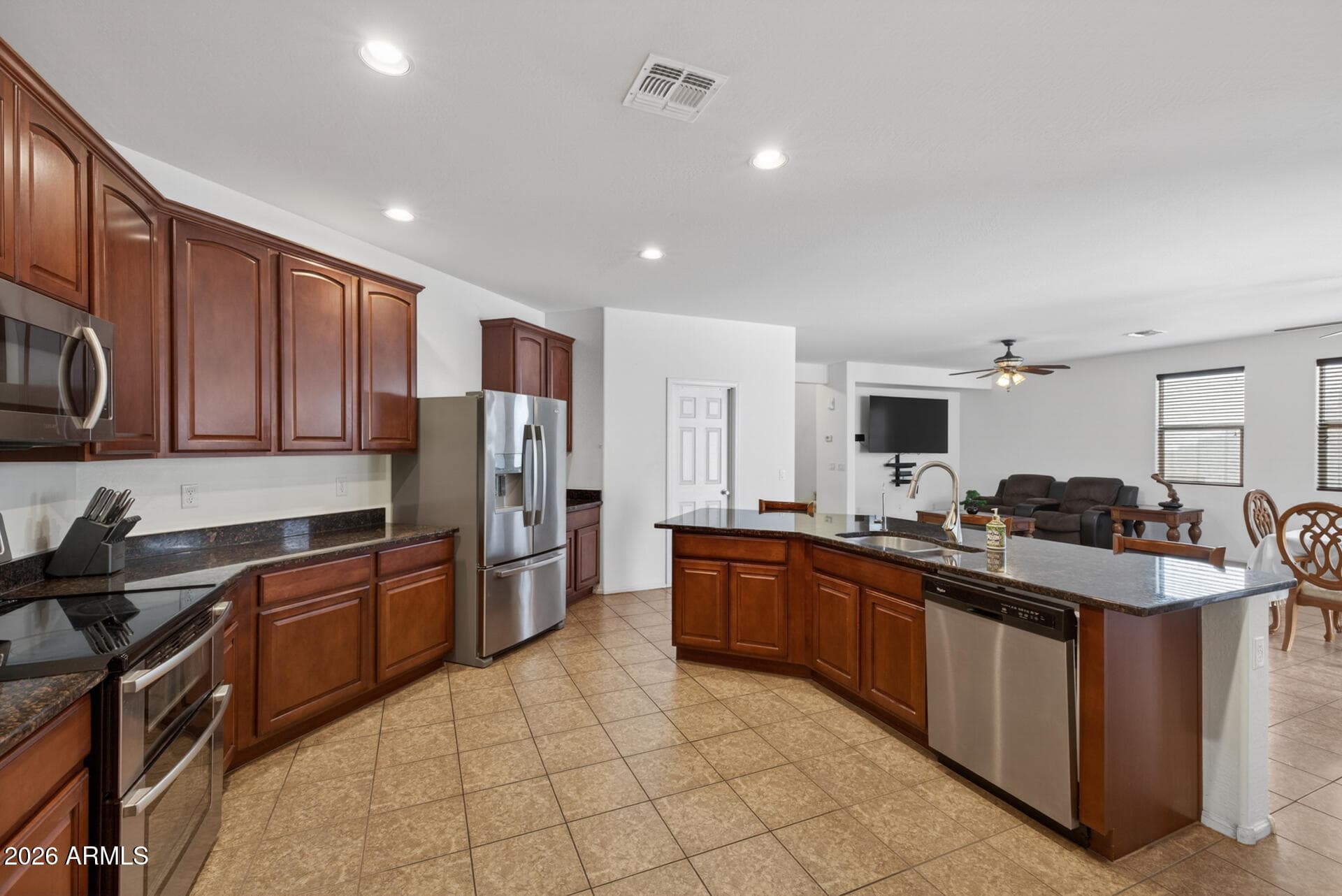 4132 E DEVON Drive, Gilbert, AZ 85296 — photo 10 of 47