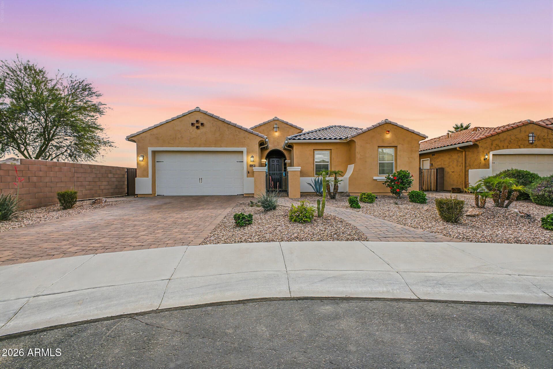7962 S PARKCREST Street, Gilbert, AZ 85298 — photo 2 of 76