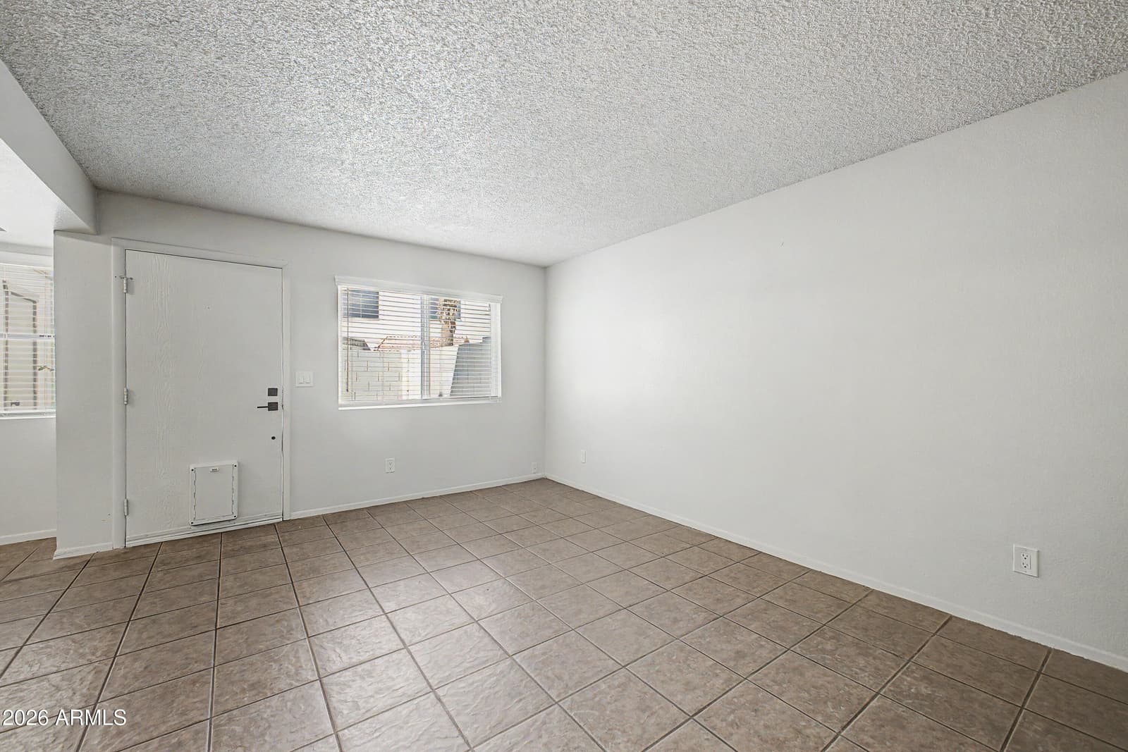 5838 N 48TH Avenue, Glendale, AZ 85301 — photo 4 of 17