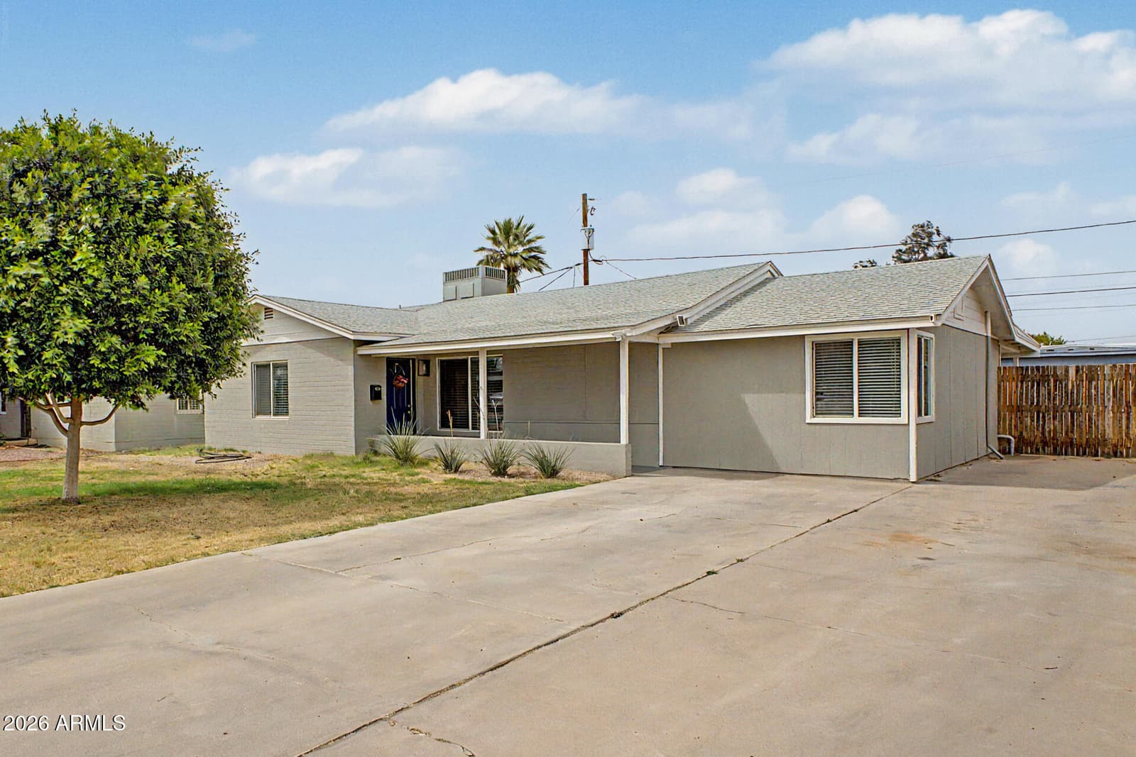 2026 W OREGON Avenue, Phoenix, AZ 85015 — photo 7 of 38