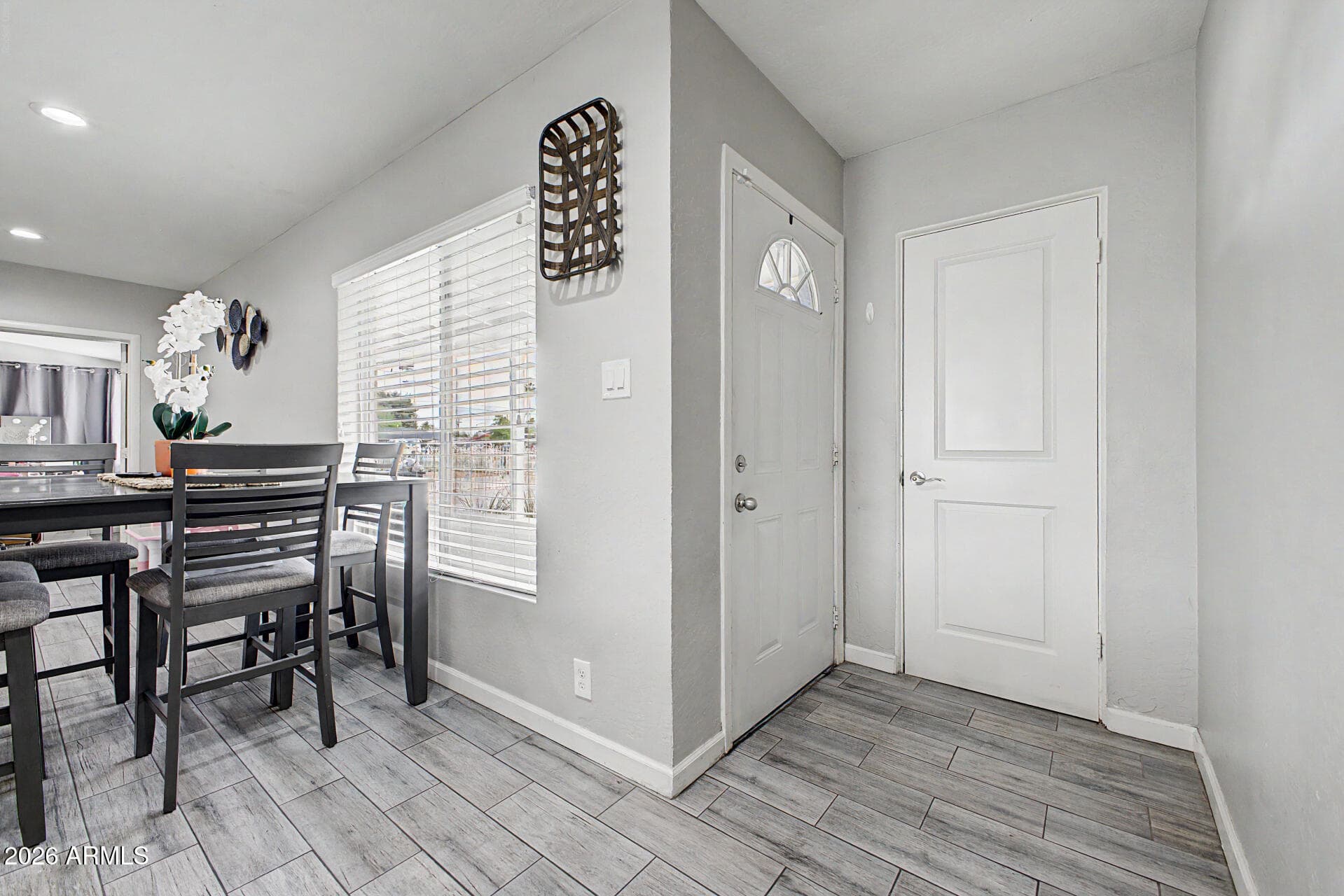 2026 W OREGON Avenue, Phoenix, AZ 85015 — photo 12 of 38