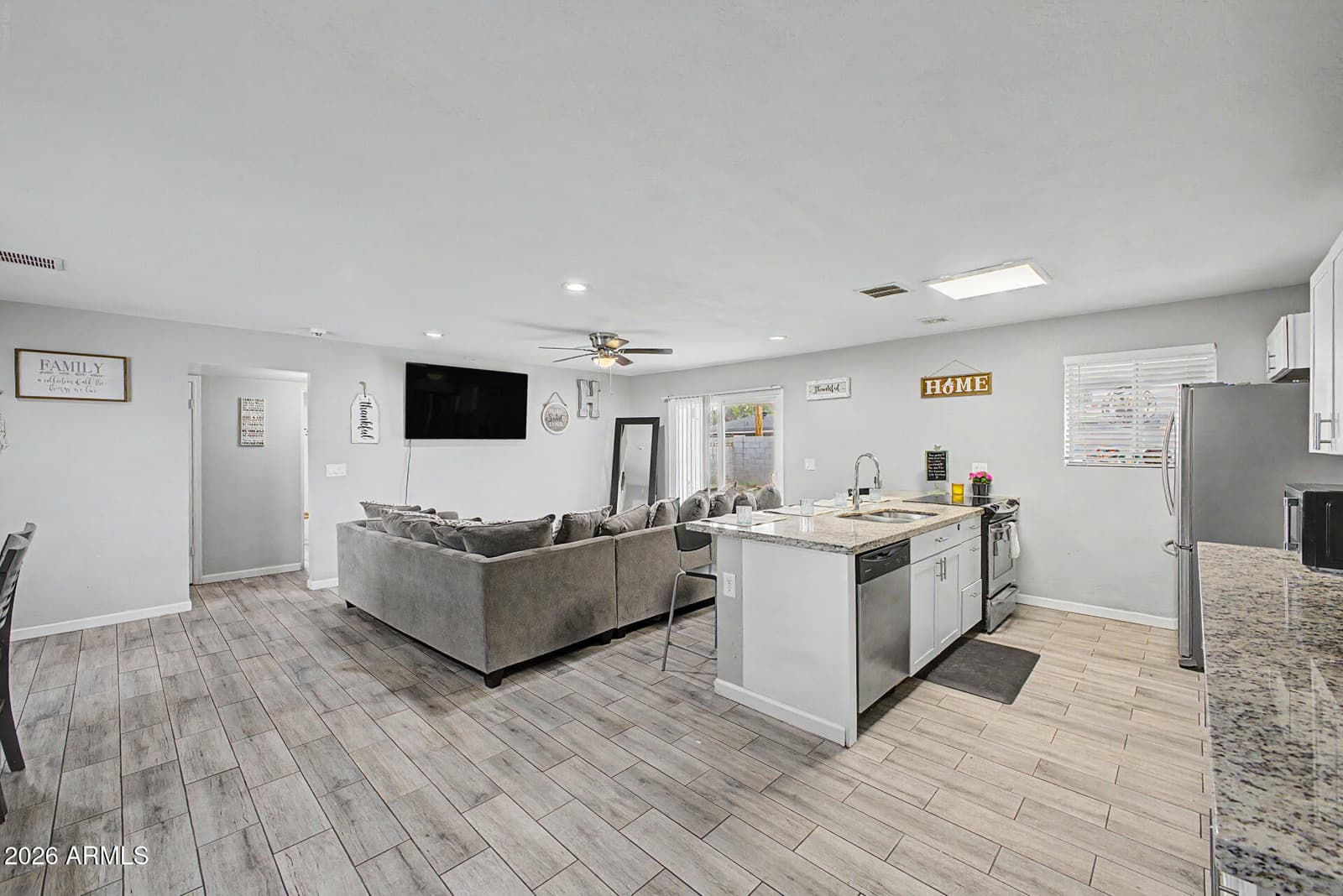 2026 W OREGON Avenue, Phoenix, AZ 85015 — photo 19 of 38
