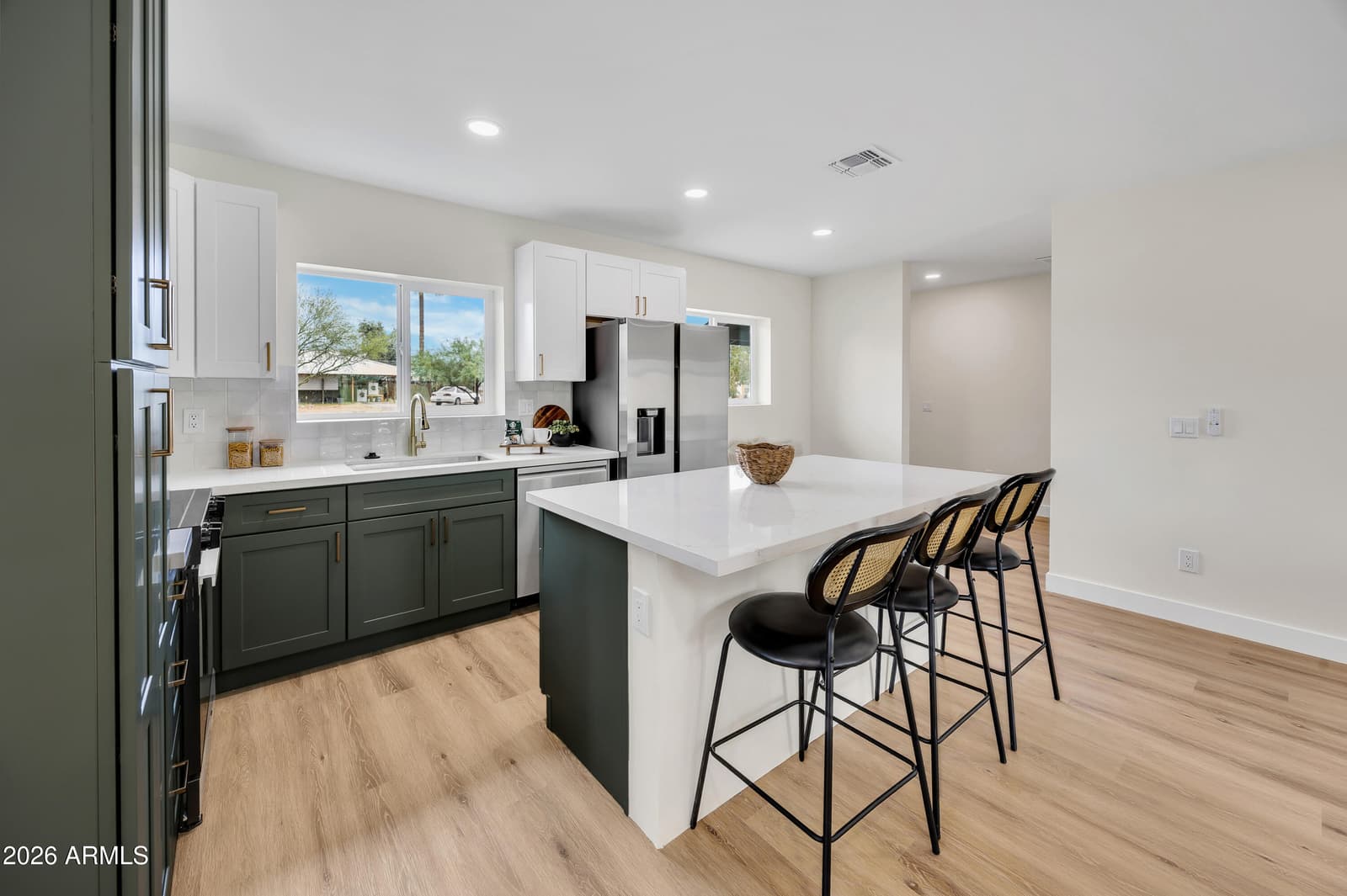4246 N 10TH Place, Phoenix, AZ 85014 — photo 8 of 23