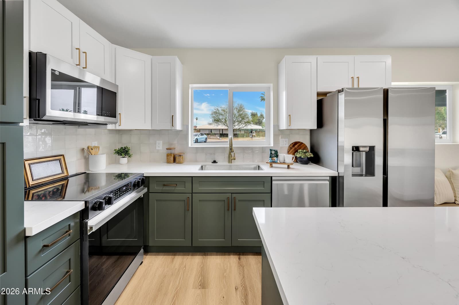 4246 N 10TH Place, Phoenix, AZ 85014 — photo 4 of 23