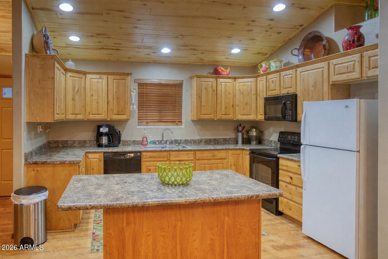 2949 PINE RIM Road, Overgaard, AZ 85933 — photo 6 of 14