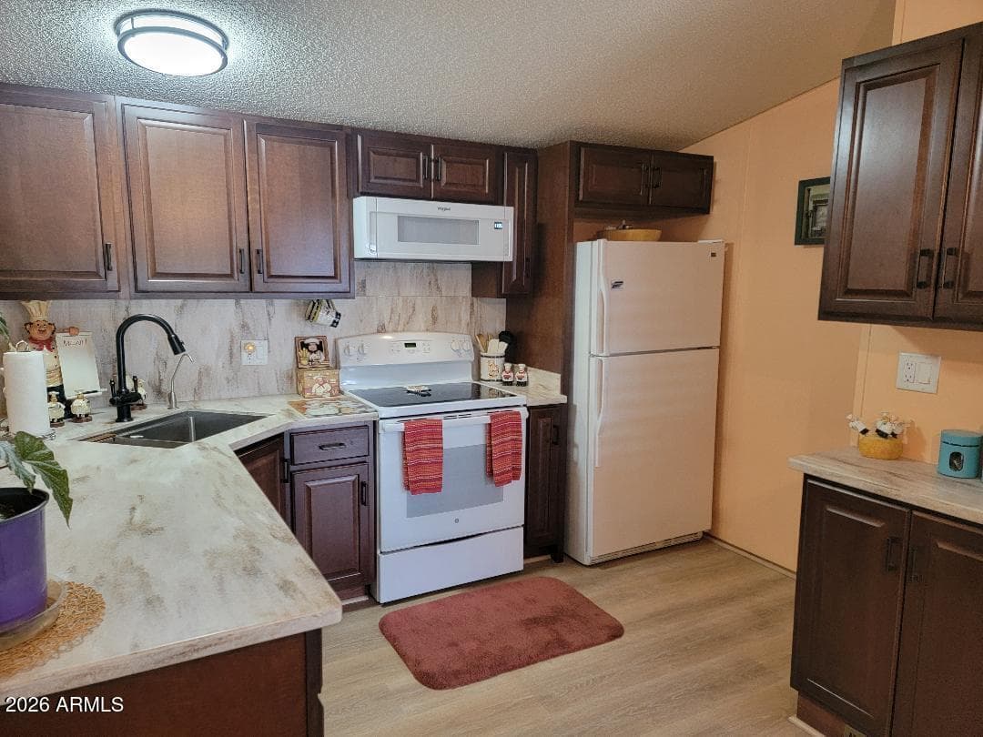 3803 N ILLINOIS Avenue, Florence, AZ 85132 — photo 2 of 33
