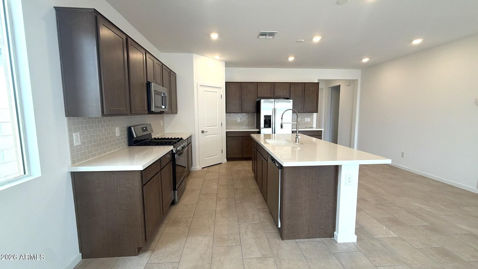 20640 N 226TH Drive, Surprise, AZ 85387 — photo 5 of 17