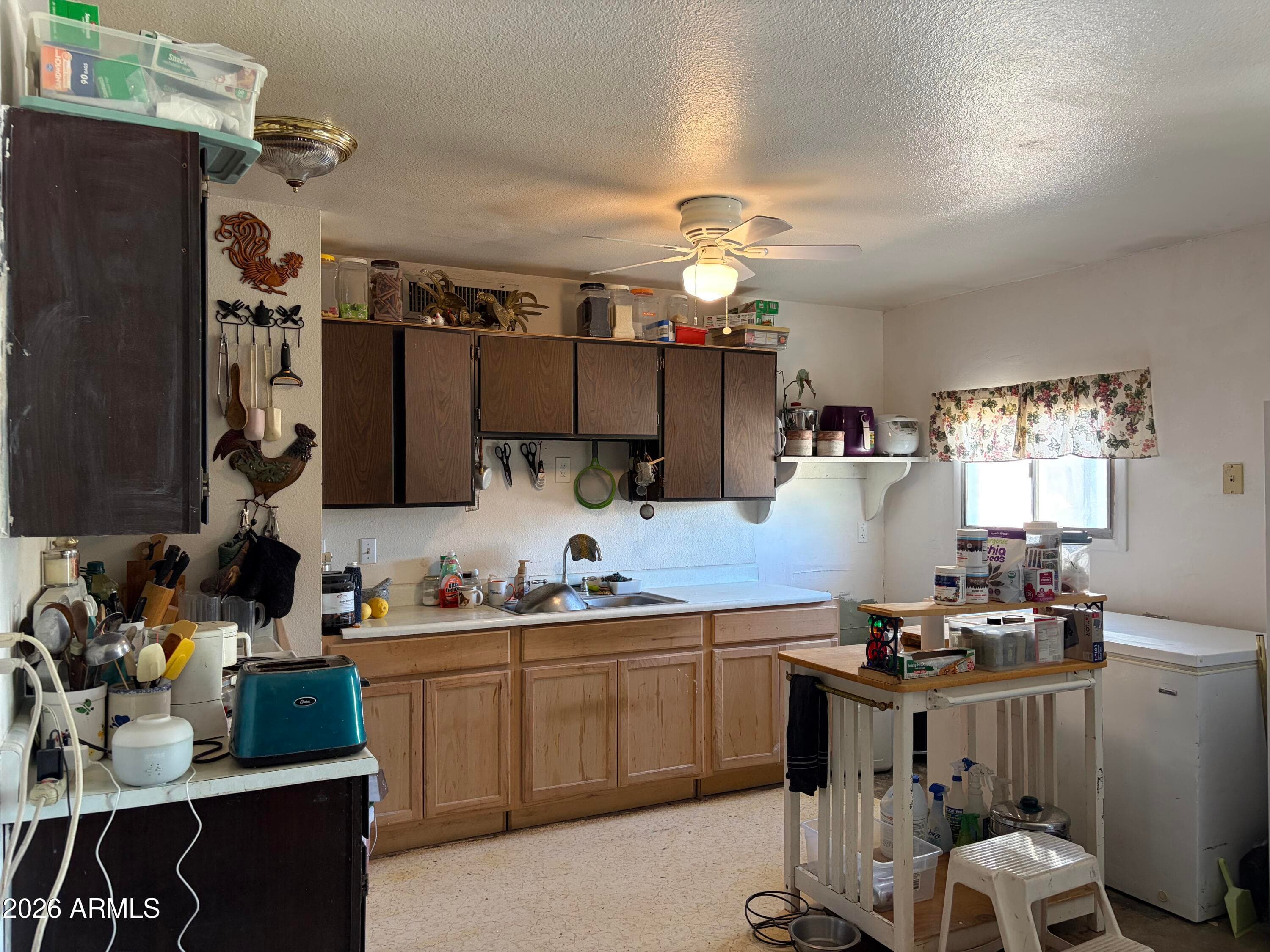 3428 W Banff Lane, Phoenix, AZ 85053 — photo 5 of 21