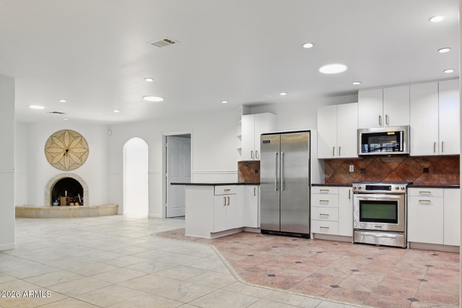 15243 N 52ND Drive, Glendale, AZ 85306 — photo 4 of 17