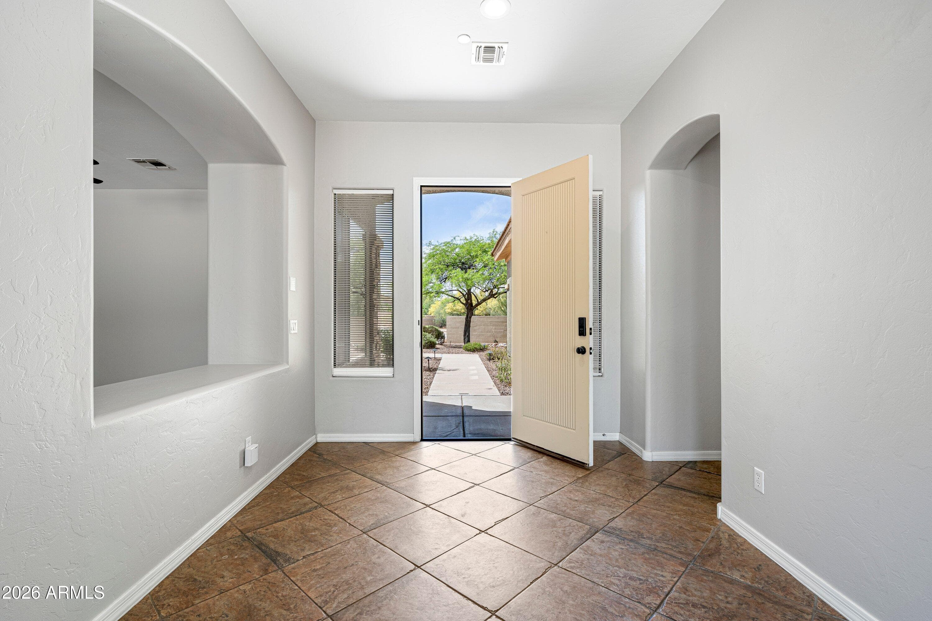 11962 N GRAPE IVY Place, Tucson, AZ 85737 — photo 3 of 32