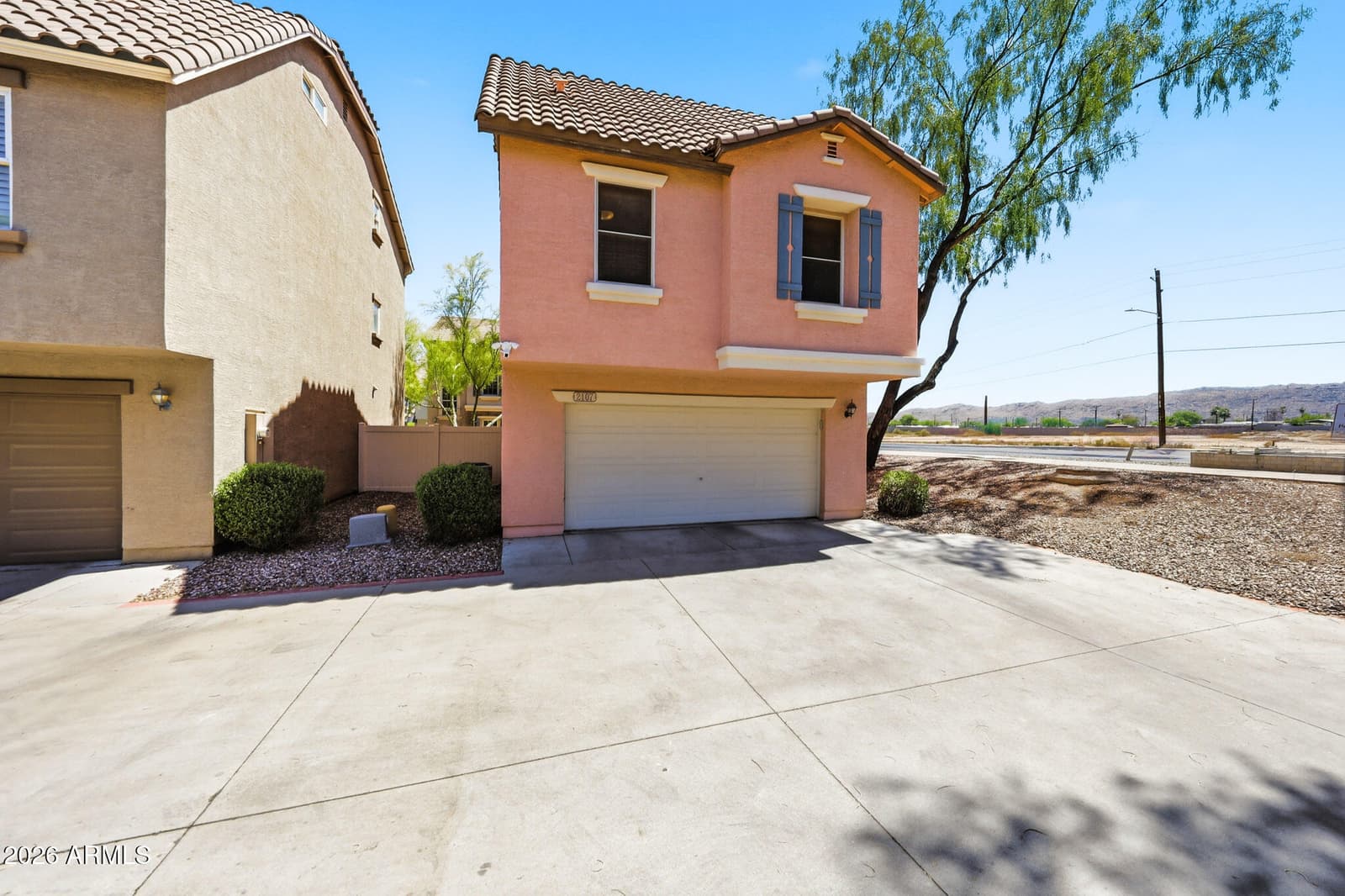 2107 E HUNTINGTON Drive, Phoenix, AZ 85040 — photo 26 of 38
