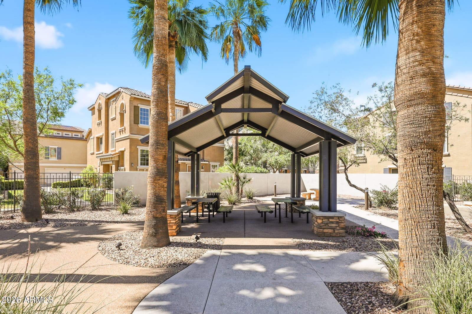 2107 E HUNTINGTON Drive, Phoenix, AZ 85040 — photo 30 of 38