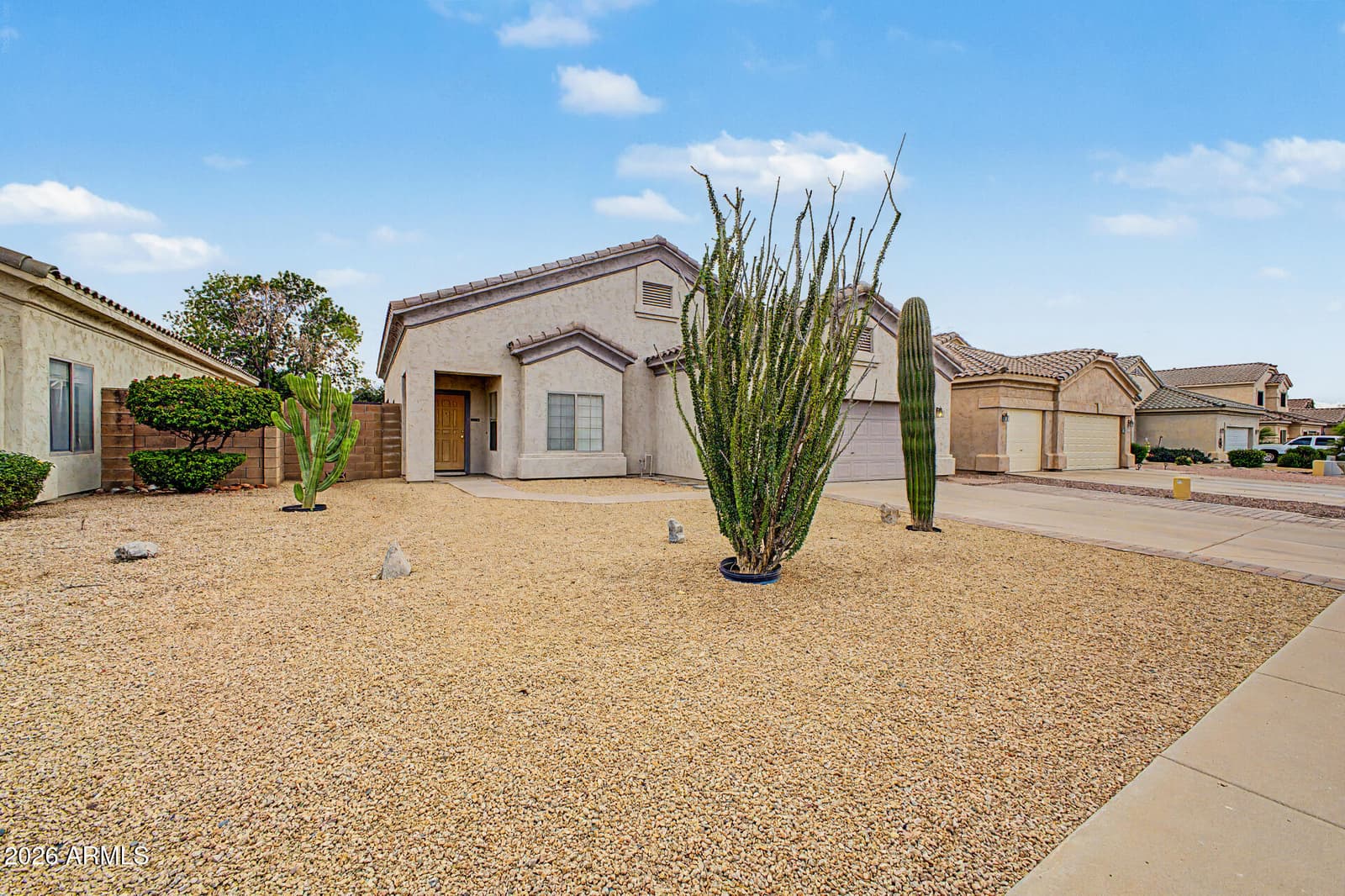 741 E RANCH Road, Gilbert, AZ 85296 — photo 5 of 39