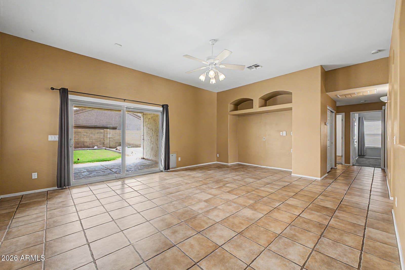 741 E RANCH Road, Gilbert, AZ 85296 — photo 9 of 39