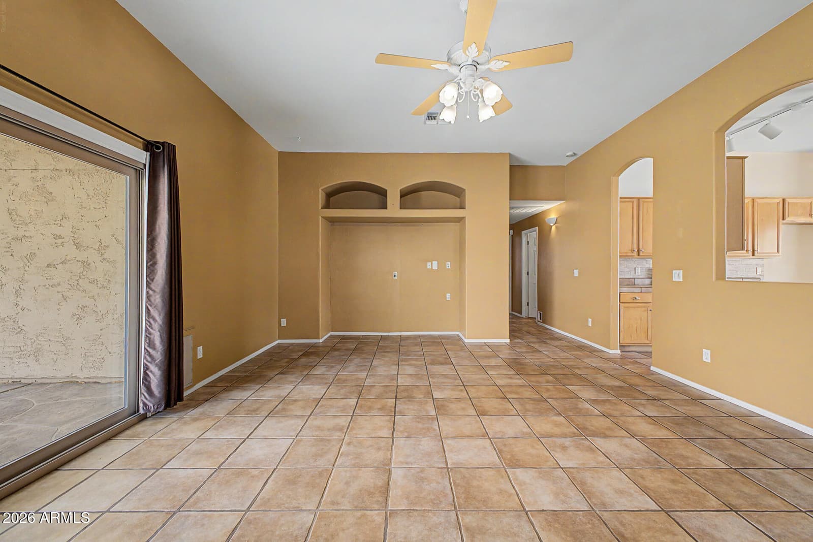 741 E RANCH Road, Gilbert, AZ 85296 — photo 10 of 39